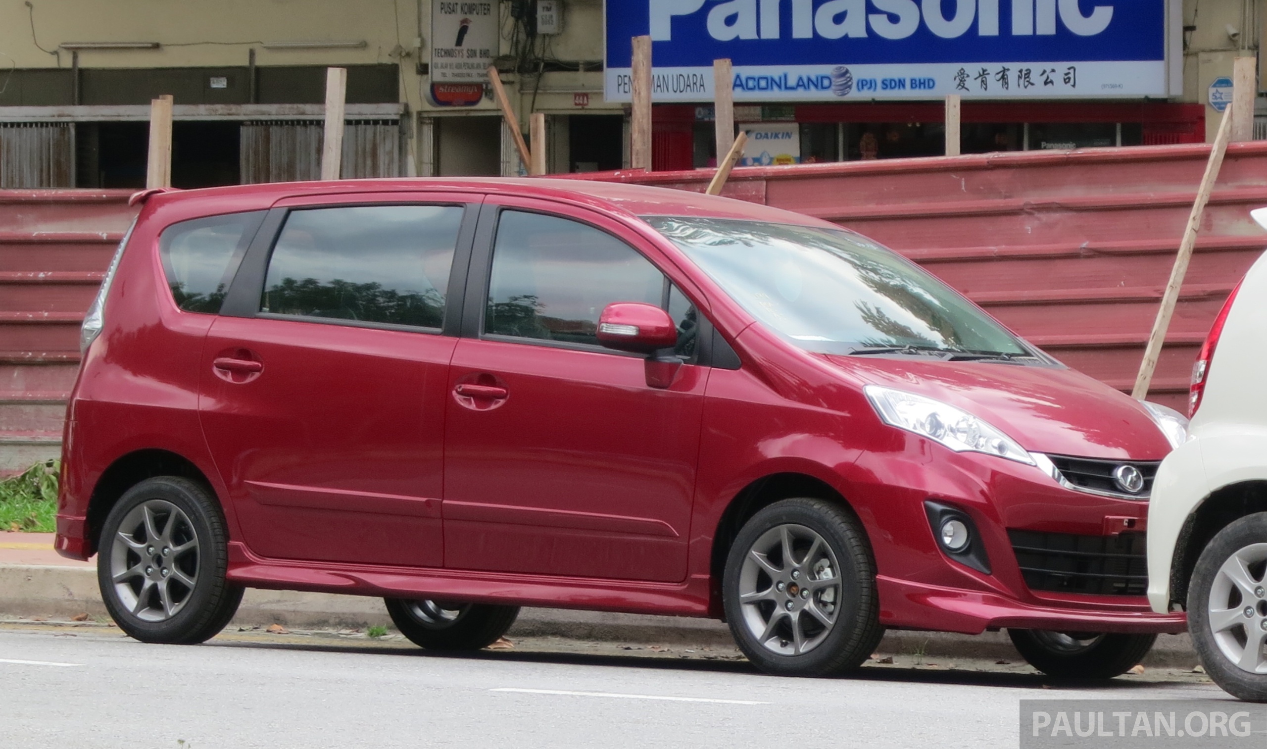 SPIED: 2014 Perodua Alza SE exposed before launch Image 221216