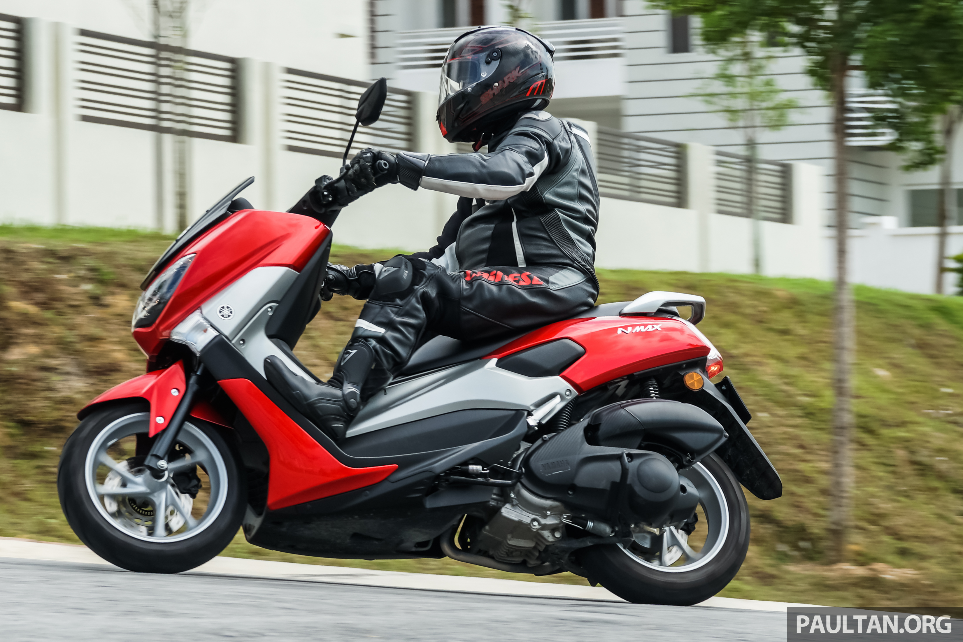 REVIEW: 2016 Yamaha NMax scooter - PCX150 killer? Paul Tan - Image 518092